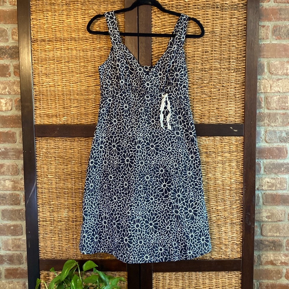 Tommy Hilfiger Sz 2 Black with white flowers sundress .
